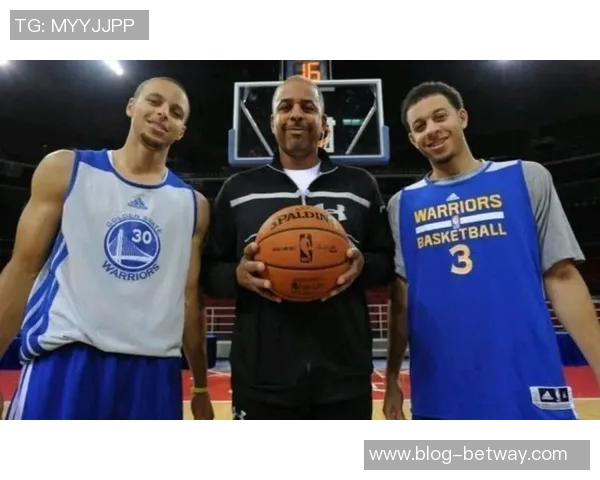 库里感慨黄蜂退役父亲球衣期待亲历这一历史时刻